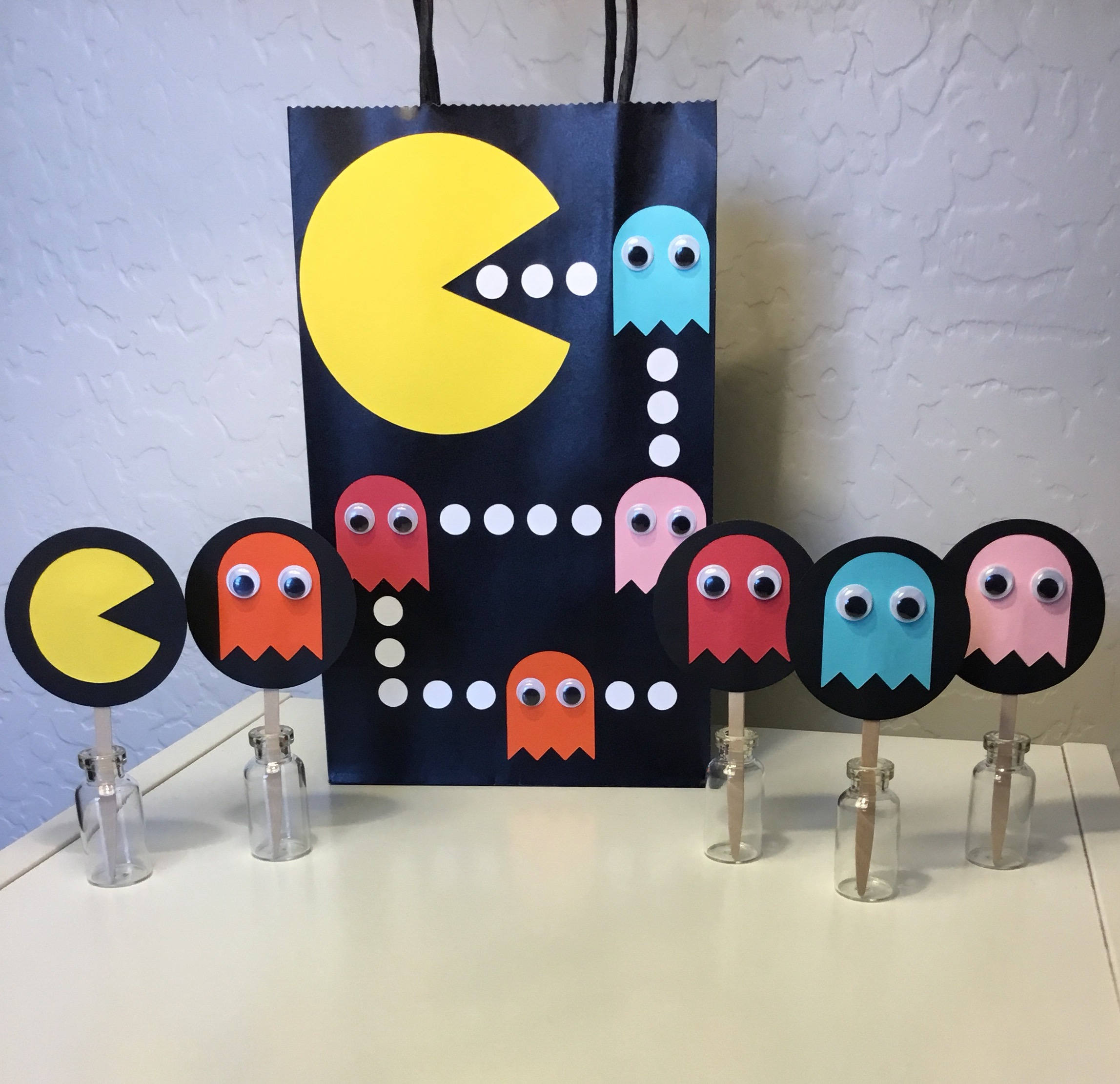 Pac-Man Party Bags Bundle with Cupcake Toppers