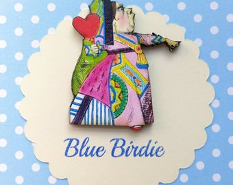 Queen of hearts brooch Alice in wonderland jewelry queen of hearts jewelry Alice in wonderland jewellery Alice in wonderland brooch gift