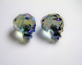 Crystal faceted skull - 2 pcs - 14mm - dark aurora mystic - SFB18