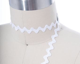3 Yards Mini White Ric Rac Trim/ Soft and Pliable Ric Rac Ribbon/ Material Can be Sewn, Glued, or Stitched onto a Variety of Fabrics