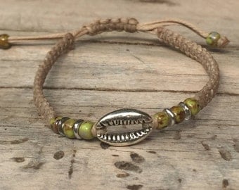 beach bracelet silver cowrie charm