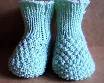 Wheat stitch baby booties tutorial
