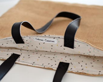 Sac à main en toile de jute beige doublée d'un tissu en coton
