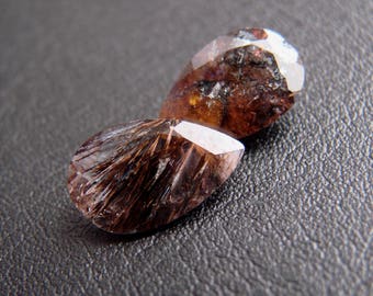 SUPER SEVEN Melody Stone 2 pcs Pear cut 4,5 cts (NP4)