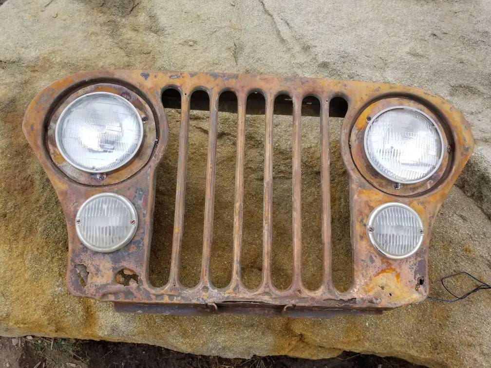 Original Jeep grill wall art. Rustic, 4x4, Mantique Antique.rust and