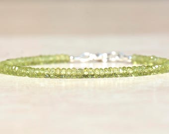 Peridot Birthstone Bracelet, August Birthstone, Natural Green Beads, Stacking Bracelet, Gemstone Bracelet, Beaded Bracelet, Gift for Her