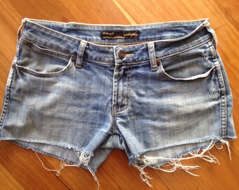 WRANGLER denim cut off jean shorts Size 10