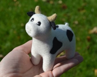FREE SHIPPING with coupon code AUTUMN17 - Needle Felted Cow OOAK