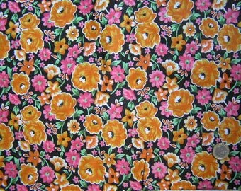The 2 floral pillows Akwaba creations to order with trim 40x40cm
