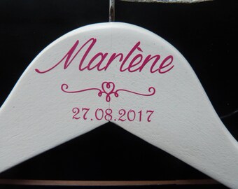 Cintre PERSONNALISABLE petite fille/ bébé Cadeau personnalisé. Cadeau naissance. Baby shower gift.Cadeau enfant. Cadeau baptême. Birth gift