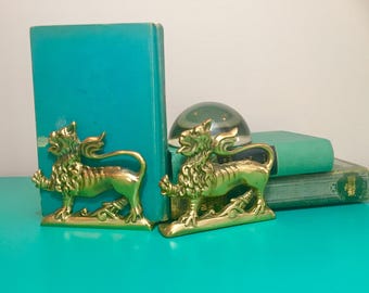 Vintage Brass Lion Bookends, Brass Bookends, Vintage Bookends, Boho Chic Home Decor, Brass Animal Bookends