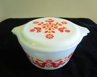 Pyrex 473 Friendship wit Lid, 1 Qt., 1960s