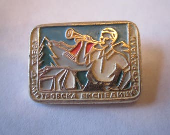 Vintage USSR Soviet Russia Pin Badge Middle School Pioneer 2 pcs