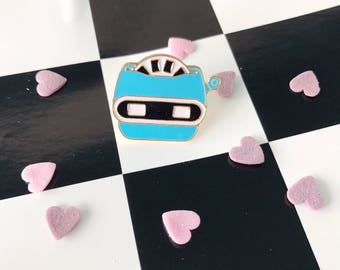 View Master enamel pin