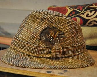 Small ladies vintage hat