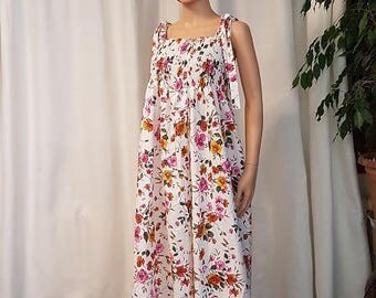 1 long dress. last piece! HAND MADE.