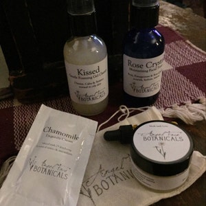 Buyer photo Renee Thebert, who reviewed this item with the Etsy app for iPhone.