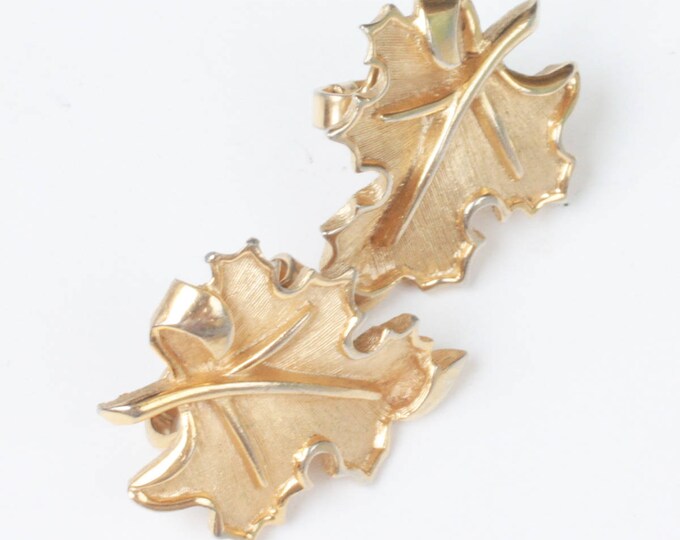 Crown Trifari Leaf Earrings Gold Tone Clip On Style Vintage Autumn Fall