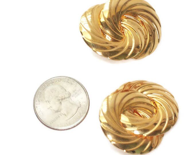 Bold Dimensional Swirl Earrings Gold Tone Metal Interlocking Circles Clip On Vintge