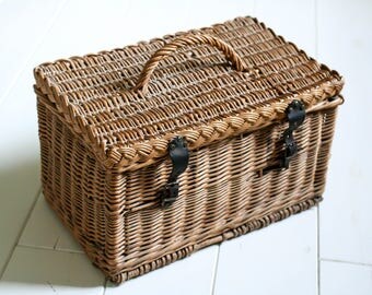 vintage french picnic wicker basket