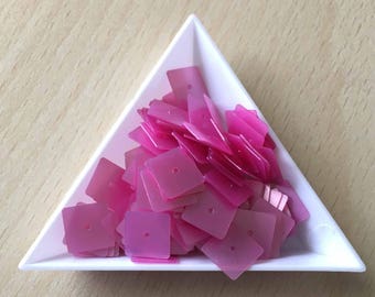 square sequin fuchsia satin 5 mm in bulk