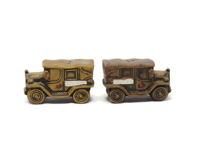 Antique Truck Salt and Pepper Shakers - Vintage Car Collector - Antique Car - Gift for Dad - Vintage Truck - Kitchen Decor