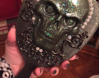3d skull dark green glitter hand mirror (b grade)