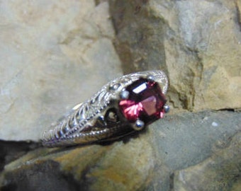 Rhodolite Garnet Filigree Ring