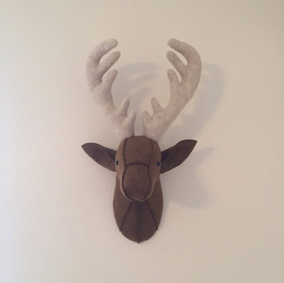Deer / Felt animal head / wall decor / baby room / nursery