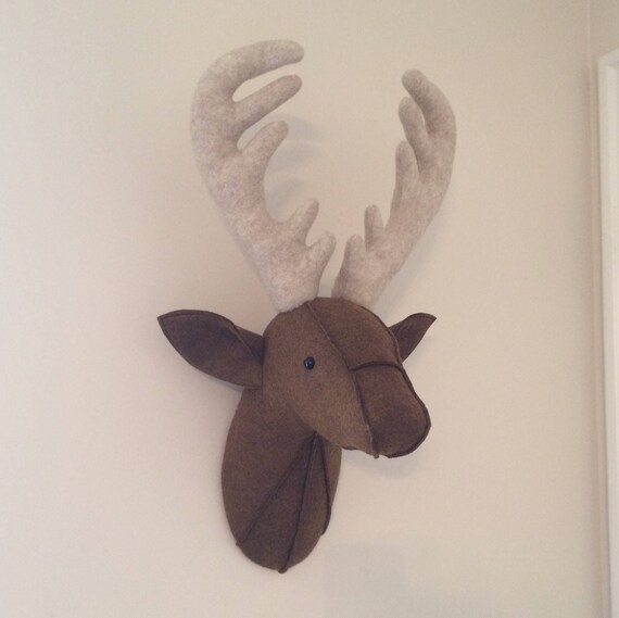 Deer / Felt animal head / wall decor / baby room / nursery
