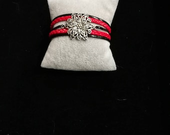 MULTISTRAND red and black leather bracelet