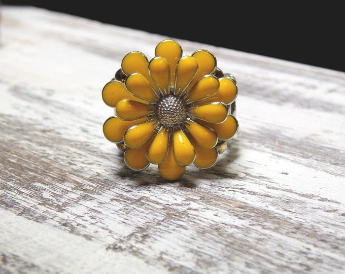 Large Flower Stretch Ring Silver Enamel Color Pink Yellow Red Fashion Cocktail Ring Large Flower Jewelry Trendy