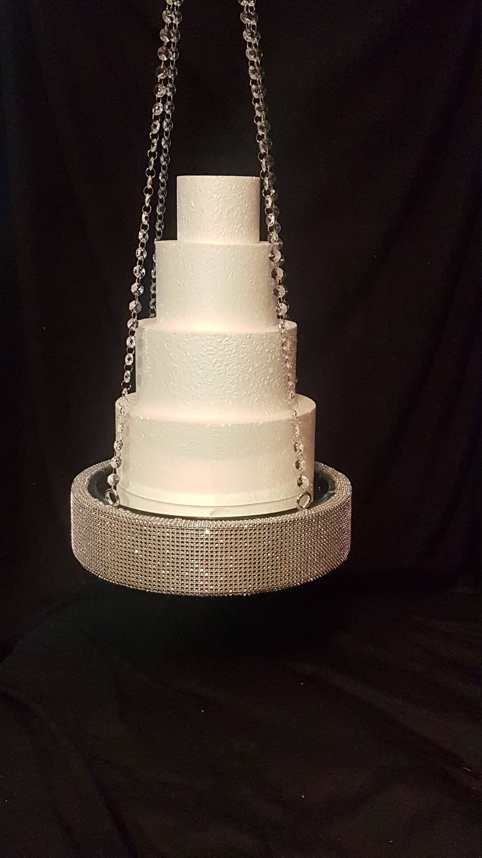 Suspended plateau Swing cake stand Swarovski crystal