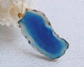 Statement Necklace, Blue Agate Necklace, Sliced Agate Necklace, Geode Pendant, Boho Necklace, Gold Necklace, Layering Necklace, Gift, 4-241