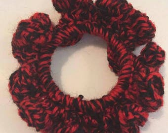 Double Ruffle Crochet Scrunchie Pattern