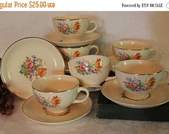 SALE Set of 6 Universal of Cambridge Camwood Ivory Tea Cups and Saucers - UNI100, Cream Background with Flowers