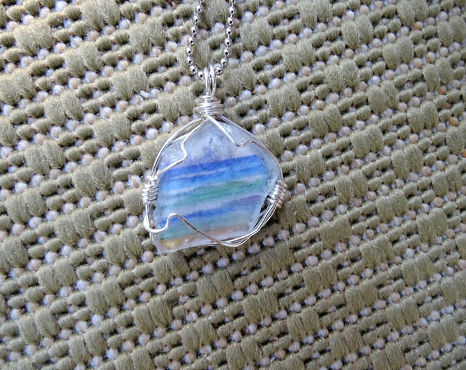 Lake Michigan Beach Glass with an image of the beach and Chicago Skyline - Wire wrapped - Small piece of beach glass