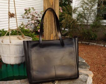 leather tote bag with zipper.leather tote .leather tote bag. leather bag.black leather tote bag with zipper.black leather tote. leather bag.