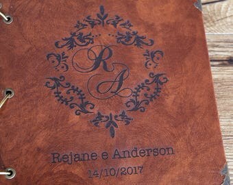 Personalized Intials With Wreath Photo Album /Wedding gift/wedding photo album/wedding Scrapbook