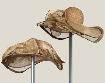 Vintage Hat Straw Hat, signed MaxMara in double pitch side ruffled