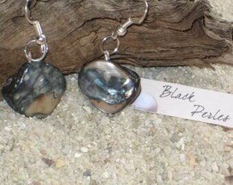 Earrings black and nacre glass pearl