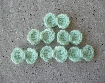 Lot de 6 noeuds miniatures au crochet réalisés à la main en laine vert pastel
