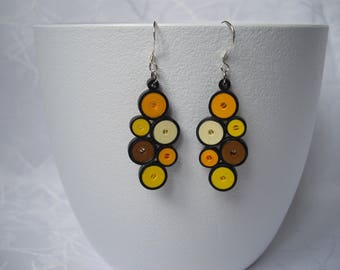Earrings paper quilling