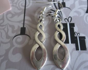 Earrings silver spiral pattern