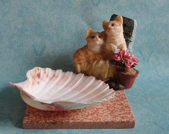 ashtray, empty pocket, candle, table decoration, table centerpiece, shell st. jacques and kittens