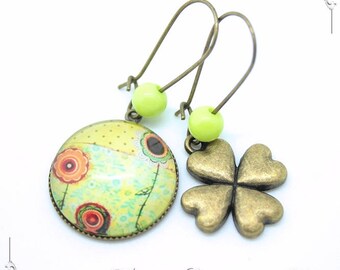 St. Patrick's Day - Green - Hippies - Vintage 20mm Cabochon Flower Earrings