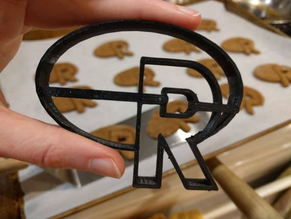 Bake R cookies with this cookie cutter