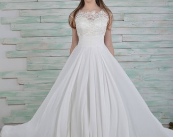Lace and Tulle Wedding Dress