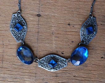 Vintage Art Deco 1930s blue glass filigree necklace