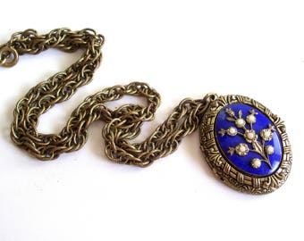 Trifari Locket, Rare Vintage TRIFARI Art Deco Locket, Vintage Oval Locket, Cobalt Enamel Faux Pearl Floral Locket Necklace, Wedding Locket